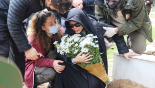 Seray Sever, gözyaşları içerisinde babasına veda etti