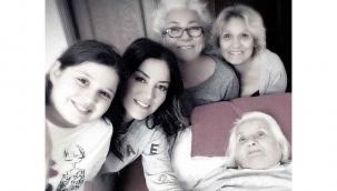 Ünlü şarkıcı Aşkın Nur Yengi'nin anne acısı