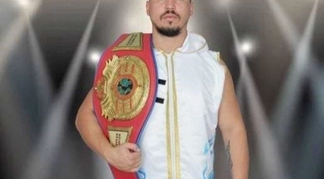 Fethiyeli boksör Alcu uluslararası boks şampiyonluğu kupasını kazandı 