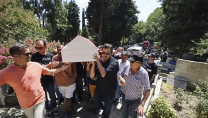 İlhan İrem'in vasiyeti yerine getirildi: Aşiyan Mezarlığı'ndan son yolculuğuna uğurlandı