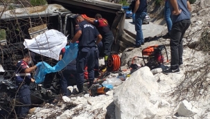 Talihsiz genç yanan tırda yaşamını yitirdi