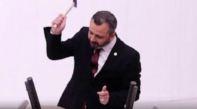 CHP Muğla Milletvekili Erbay, Meclis'te Telefonunu Parçaladı