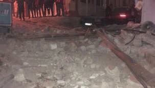 İzmir'de 4,9 büyüklüğünde deprem! Yaralılar var