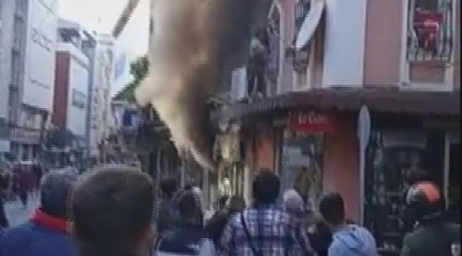 Aydın’daki patlamada alevlerden kurtulmaya çalışan 2 çocuk kameraya yansıdı