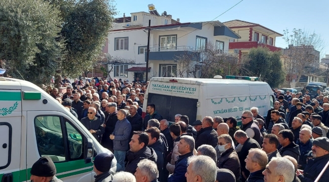 Depremde ölen Muğlalı öğretmen ve ailesi toprağa verildi
