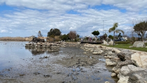 Fethiye’de deniz 10 metre çekildi