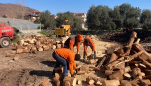 Marmaris’ten depremzedelere yakacak yardımı