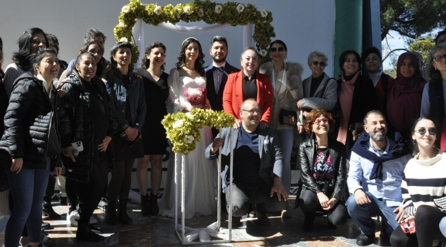 Depremzede çift Fethiye'de evlendi