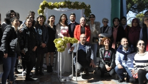 Depremzede çift Fethiye'de evlendi