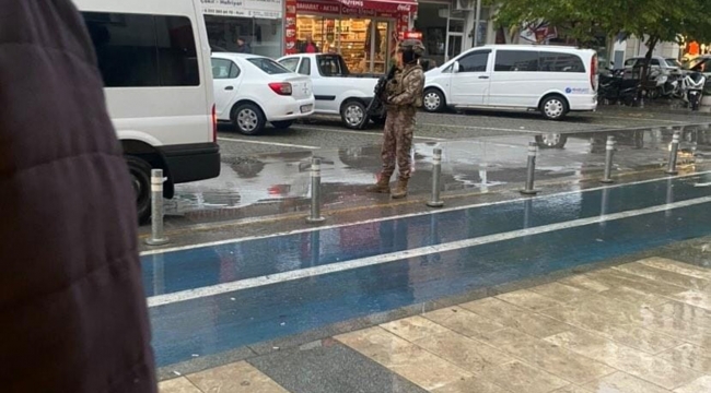 Silah sesleri polisi alarma geçirdi