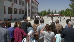 Öğrencilerin LGS sınav heyecanı başladı