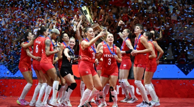 Milli Sporcu Eda Erdem'in ismi Göcek'teki evinin sokağına verildi