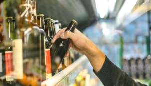 Tufan devam ediyor! Rakı fiyatlarına zam geldi