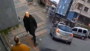 İstanbul'da 'eşime neden selektör yaptın' kavgası... Sürücünün yanına gidip tehdit etti