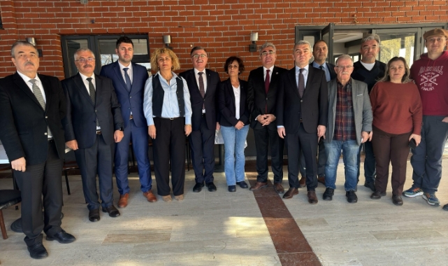 kamu emekçileri sendikası konfederasyonu
