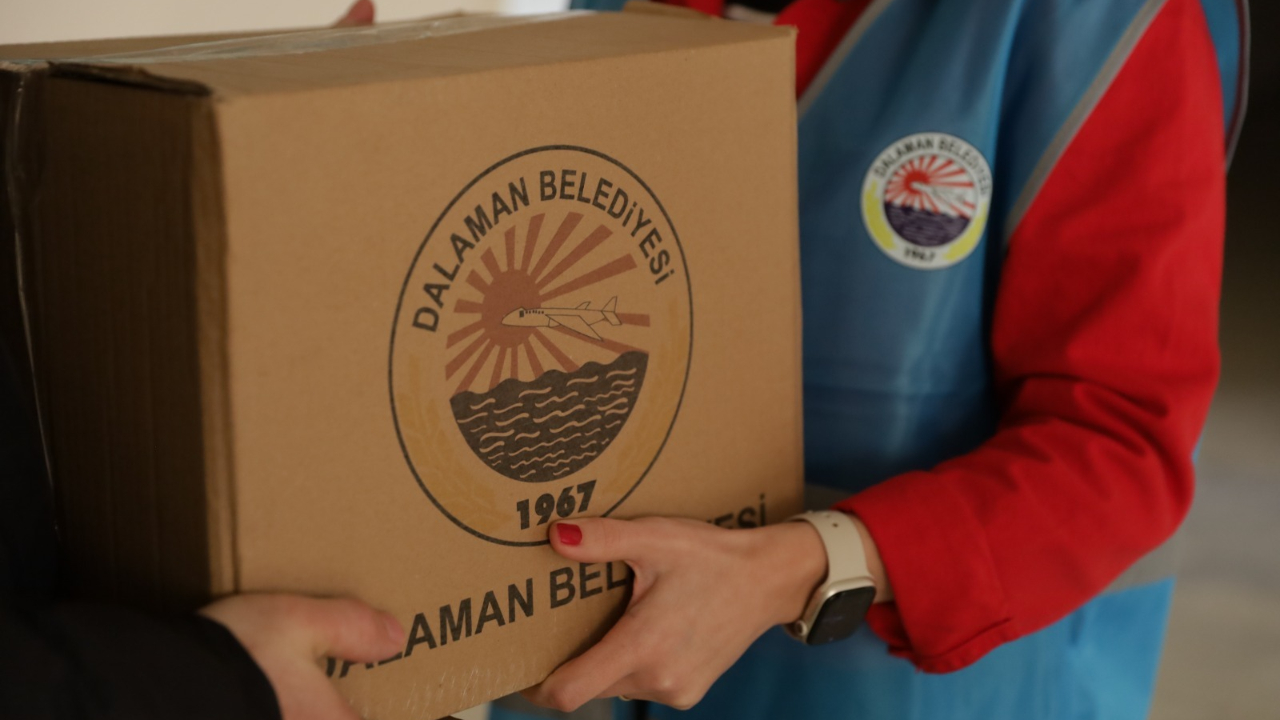 Dalaman'da ramazan kolisi yardımı başladı! İhtiyaç sahiplerinin yüzü gülüyor