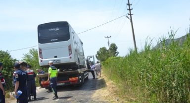 ORTACA’DA TUR OTOBÜSÜ DEVRİLDİ.
