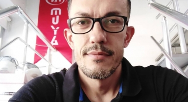 Azim Memecik vefat etti