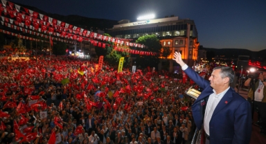 CHP, operasyonların gölgesinde bir kez daha meydandaydı