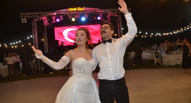 Kayım ve Akpınar Ailelerinin 2 Bin Kişilik Düğün Töreni Hafızalara Kazındı