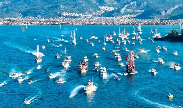 Cumhuriyet Coşkusu Fethiye Körfezi'nde bir başka yaşandı.