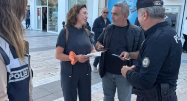 Ortaca İlçe Emniyet Müdürlüğü toplum destekli polislik büro amirliği ekiplerince vatandaşlara bilgi amaçlı broşür dağıttı.