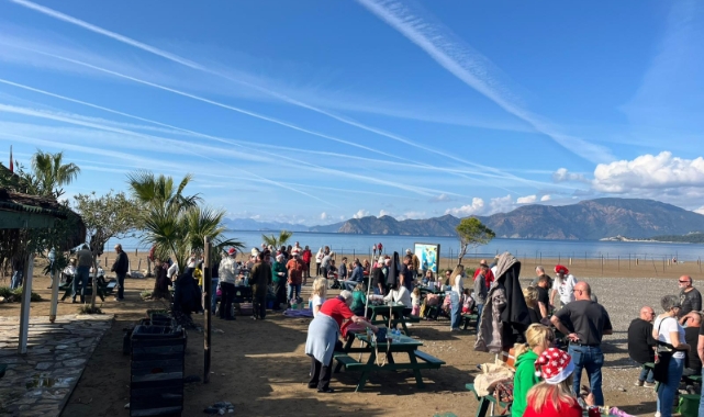 Dalyan'daki yabancılar Noel'i kutladı 