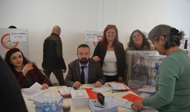 51 yıllık başkan güven tazeledi