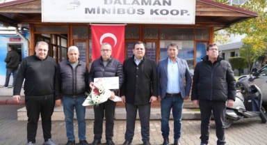 BAŞKAN DURMUŞ’TAN DUYARLI ŞOFÖRE HEDİYE ÇEKİ 