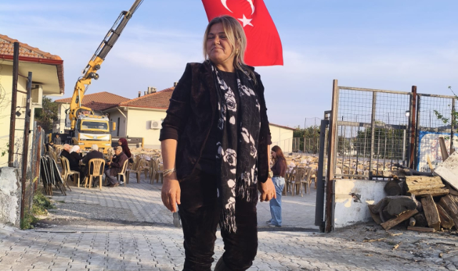 Bayan muhtardan mahalleliye iftar sofrası 