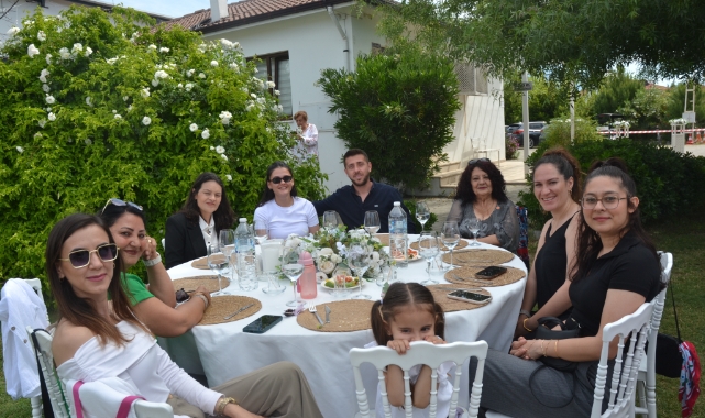 CHP'Lİ KADINLARDAN ANNELER GÜNÜ'NDE GÜÇLÜ MESAJ 