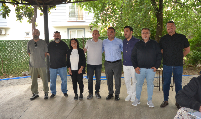 Cumhuriyet Mahallesi Sosyal Yardımlaşma ve Kültür Derneği’nde bayrak değişimi gerçekleşti.