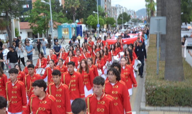 Dans Festivali renkli görüntülere sahne oldu 
