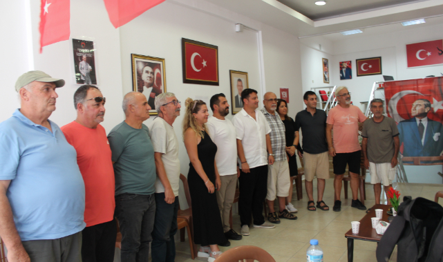 Kars il başkanı Onur Uludaşdemir Ortaca YENİ Parti'ye hayırlı olsuna geldi. 