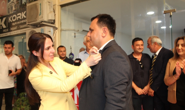 Dalaman Belediye Başkanı Sezer Durmuş meclis üyeleri ile beraber YENİ Parti’ye geçti