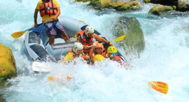 Dalaman’da rafting botu devrildi: 12 yaşındaki çocuk öldü