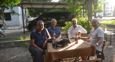 Dostlar bir arada