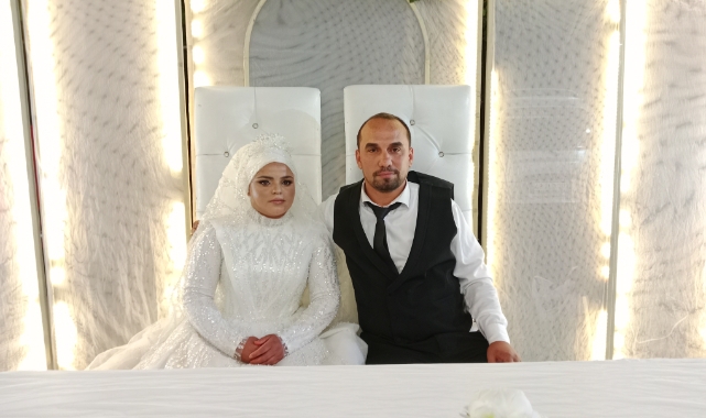 Medine ve ferdi Görkemli düğün ile dünya evine girdi.