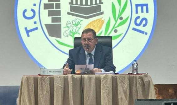 Başkan Fevzi Topuz da görevden uzaklaştırıldı.